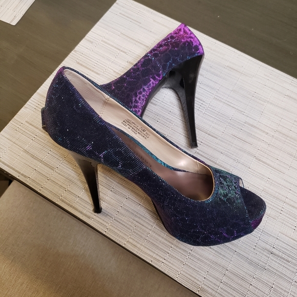 High Heels - Picture 6 of 11